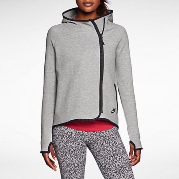 nike tech fleece cape hoodie
